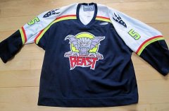 A unique logo and color scheme that proves beauty is in the eye of the beholder